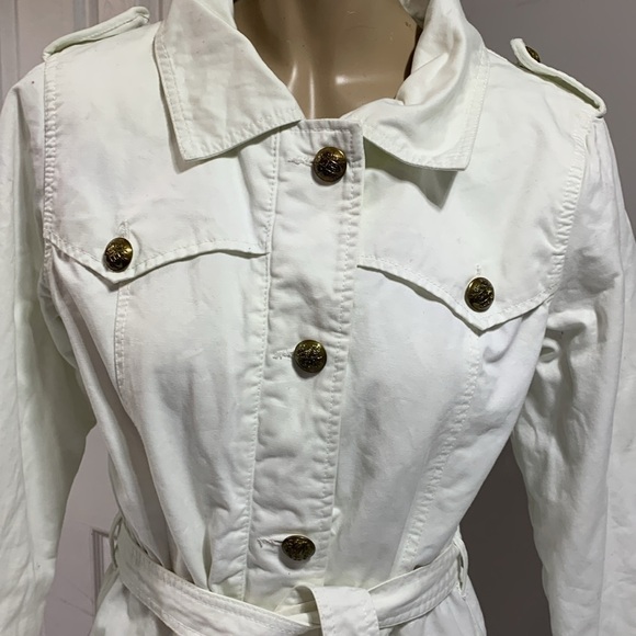 ❤️ TNTGIRLS White Jacket - Picture 2 of 5